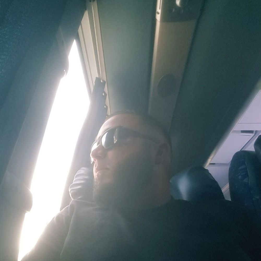 Meet your Posher, Victor